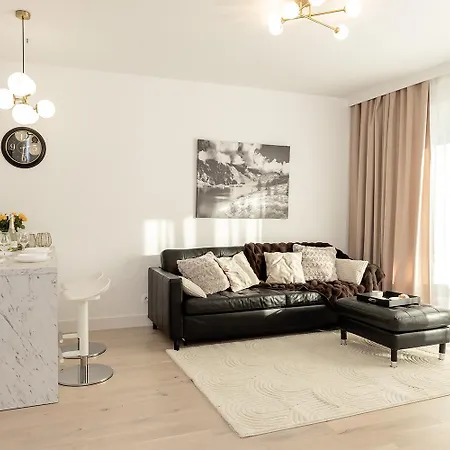 Luxus Joanna Γκντίνια